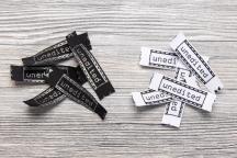 10 vävda bomullsetiketter 'unedited' - Artikelnummer 8509