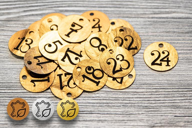 Hängen till adventskalender med handlettering-siffror 1–24 (Artikelnummer 8307)