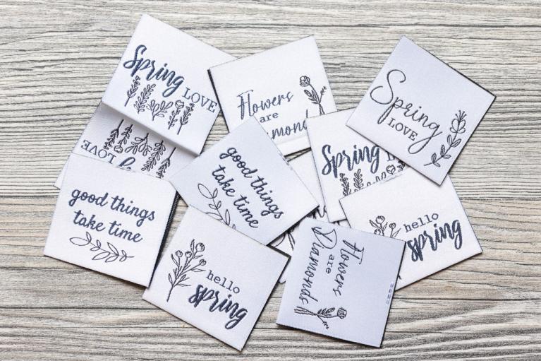 Designerset med tyglappar \"spring love\" från Unikati (Artikelnummer 9103)