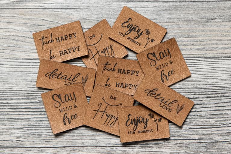 Designerset \"message\" märken från Unikati (Artikelnummer 9108)