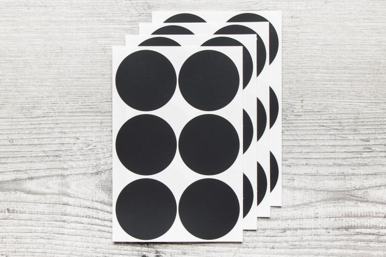 Runda griffeletiketter med stilren design (Artikelnummer 9242)
