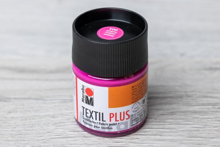 Marabu Textil Plus 50 ml  (hallon) - Artikelnummer 2511