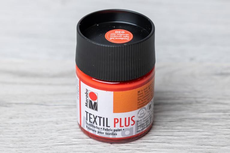 Marabu Textil Plus 50 ml  (ljus-cinnoberröd) - Artikelnummer 2511
