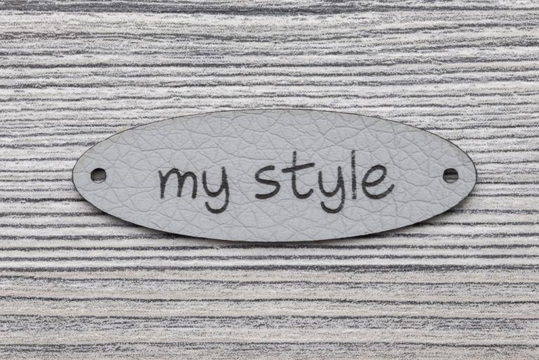 10 etiketter \"my style\" i konstläder, grå (Artikelnummer 8105)